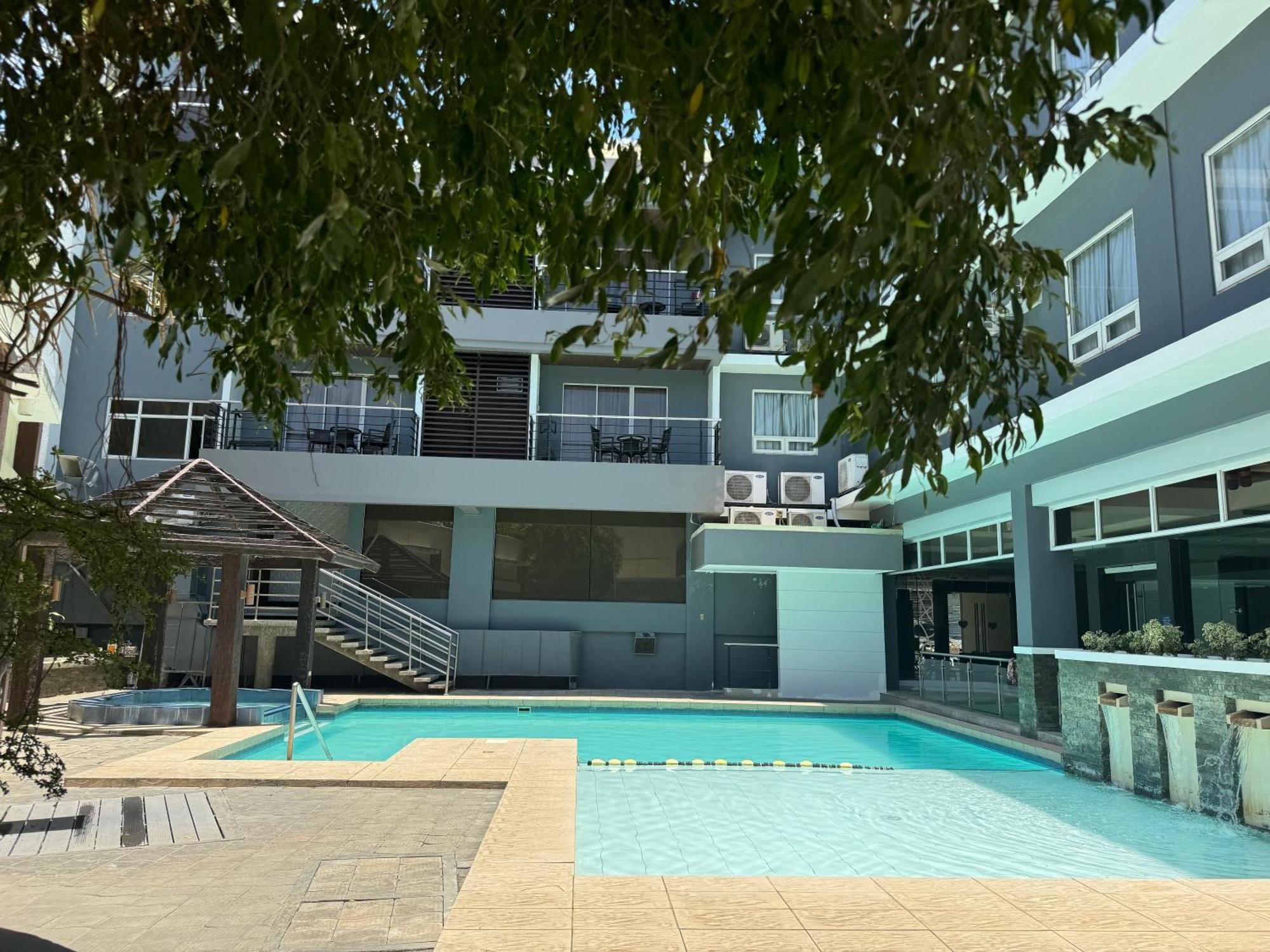 Circle Inn - Iloilo City Center Exterior photo
